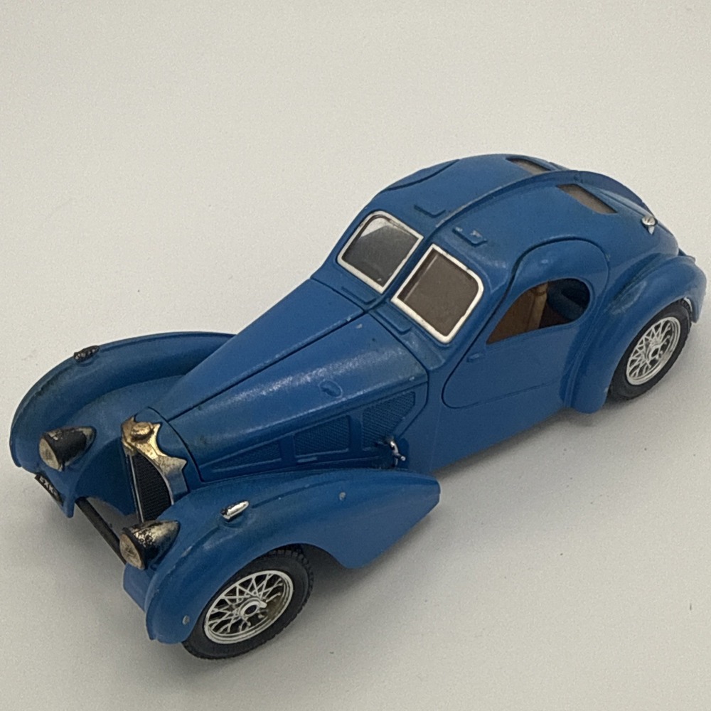 Burago 1936 Bugatti Atlantic 1/24 Made in Italy Rare Vintage VTG